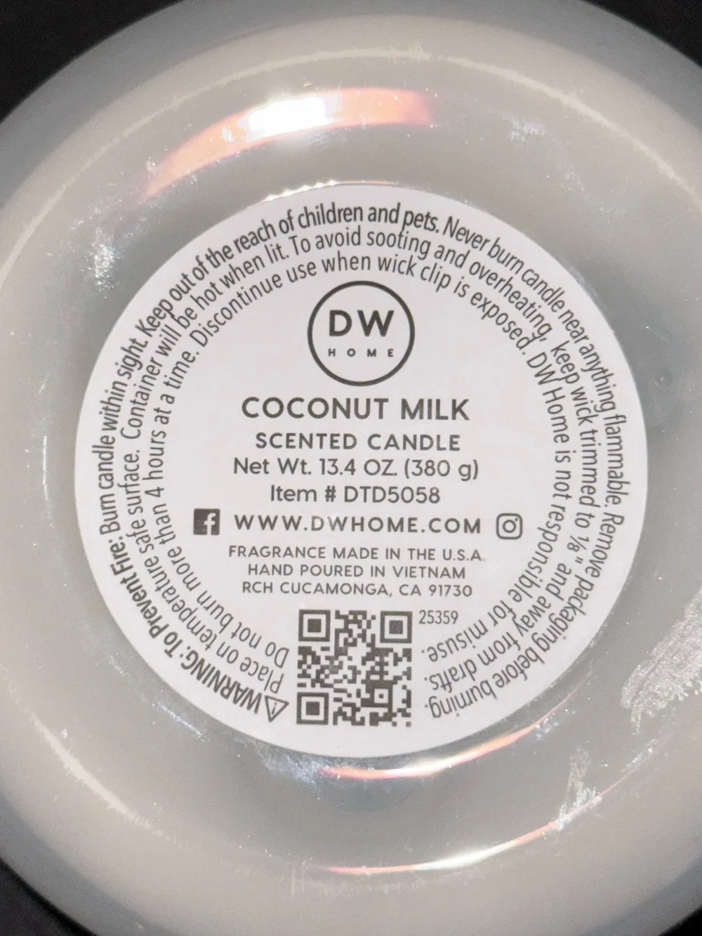 DW HOME COCONUT MILK Scented Candle